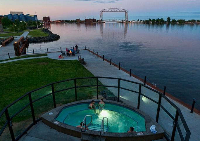 Pier B Resort Duluth Exterior photo