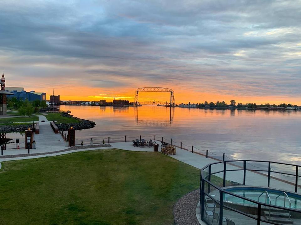 Pier B Resort Duluth Exterior photo