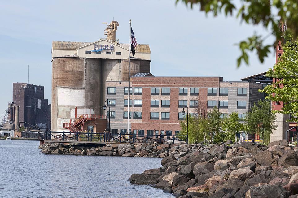 Pier B Resort Duluth Exterior photo